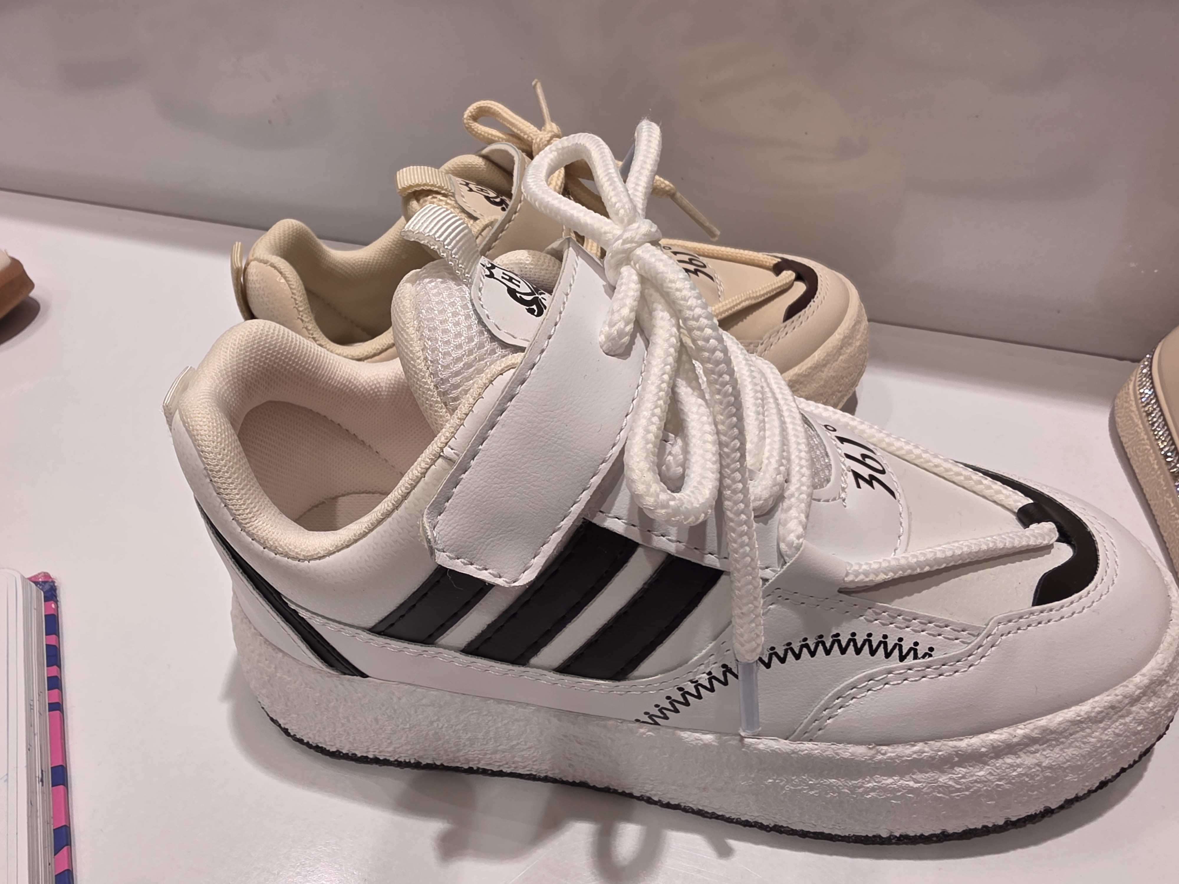 ADIDAS361