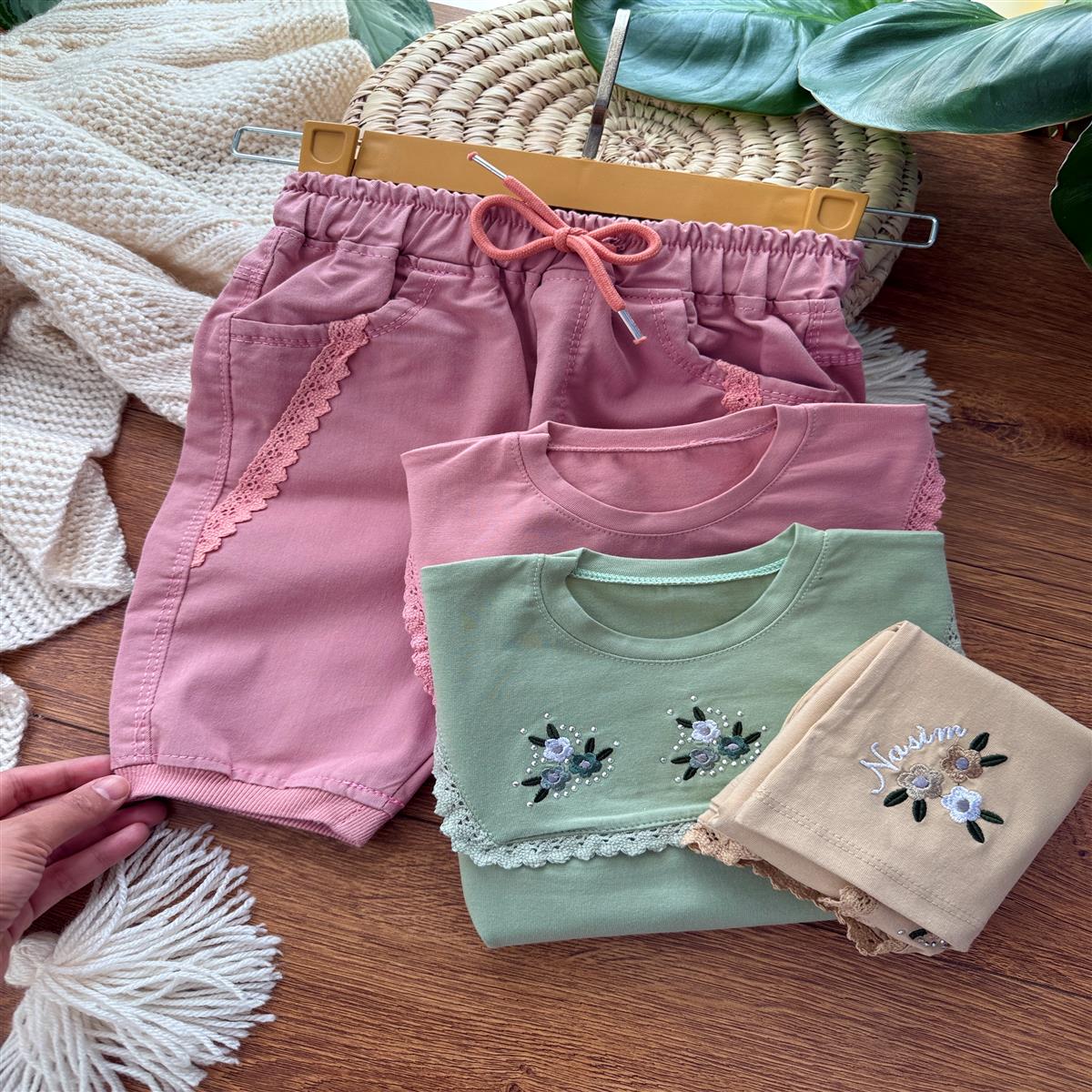 سه گل نگینی 40_45