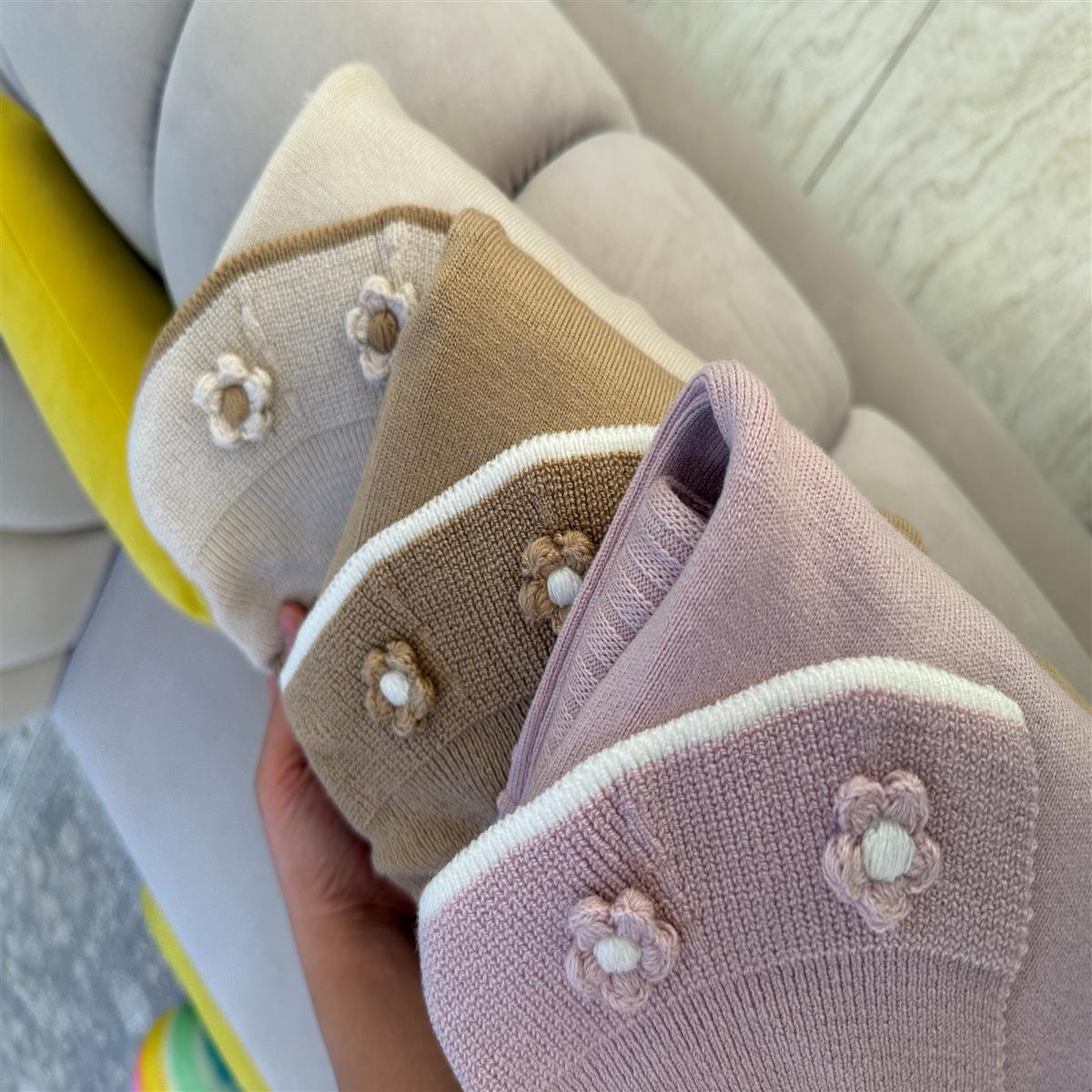  بافت یقه گلدار