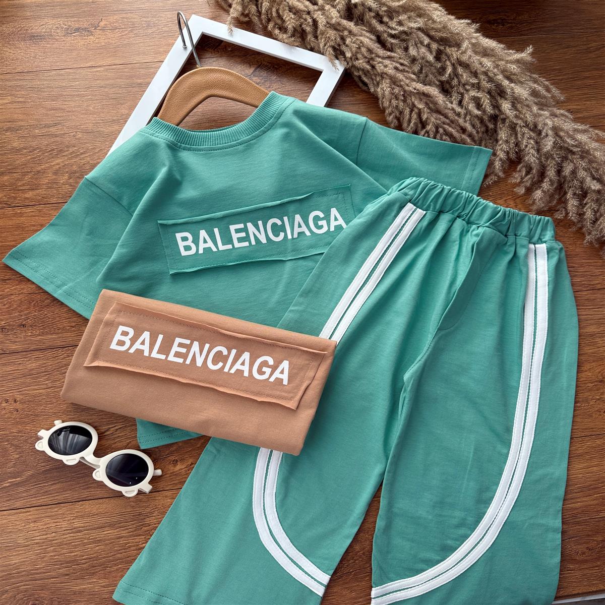 BALENCIAGA