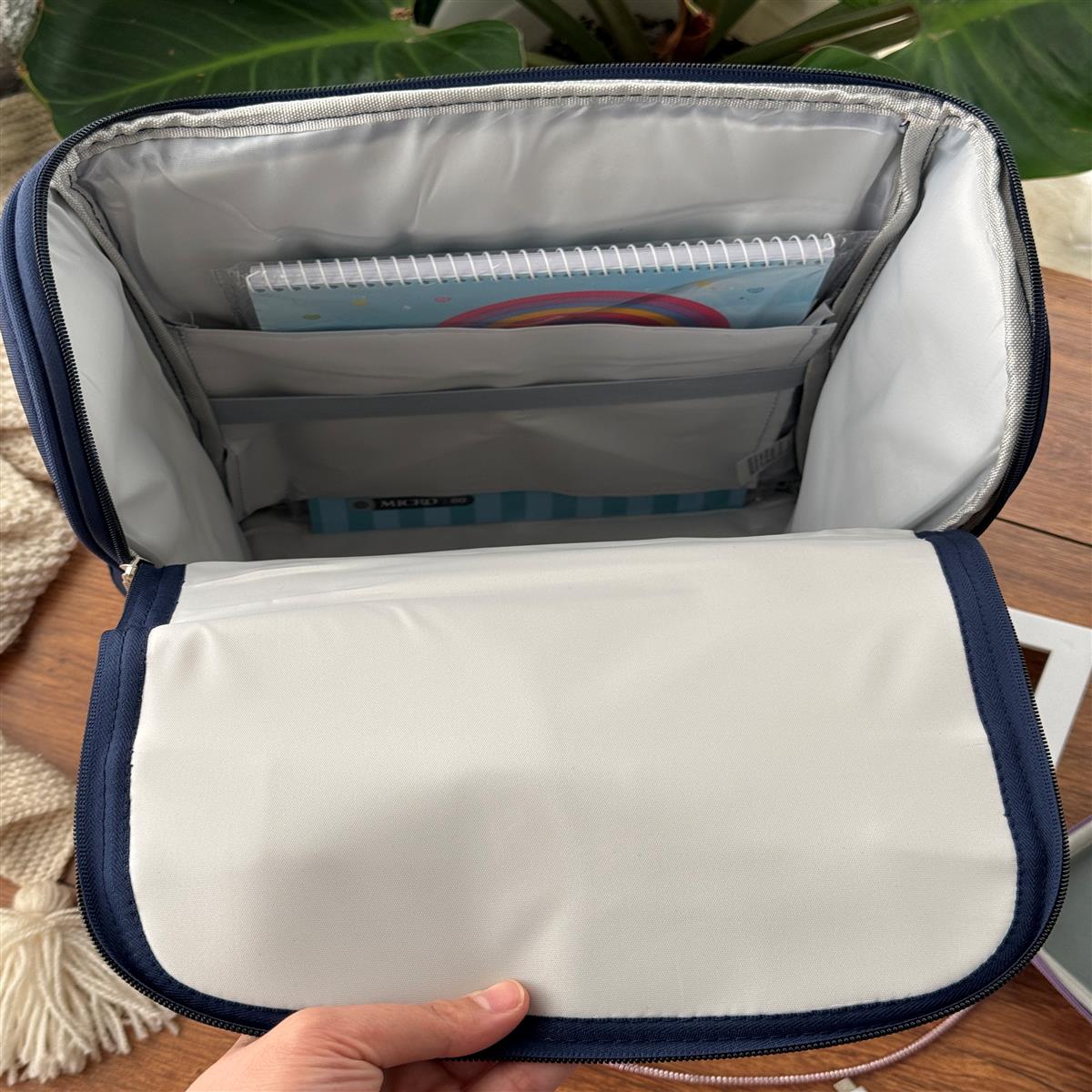 کیف انیمیشنی